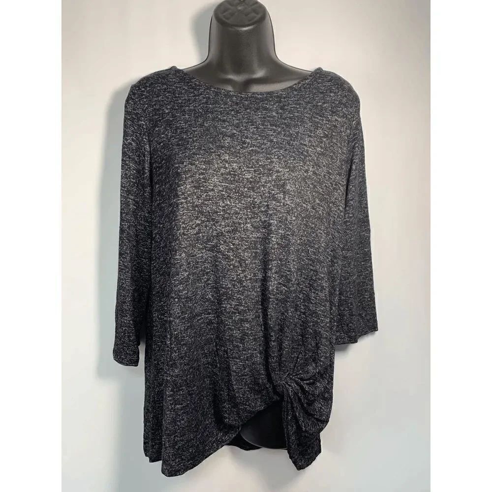 Chelsea & Theodore Knot Front 3/4 Sleeve Shirt
